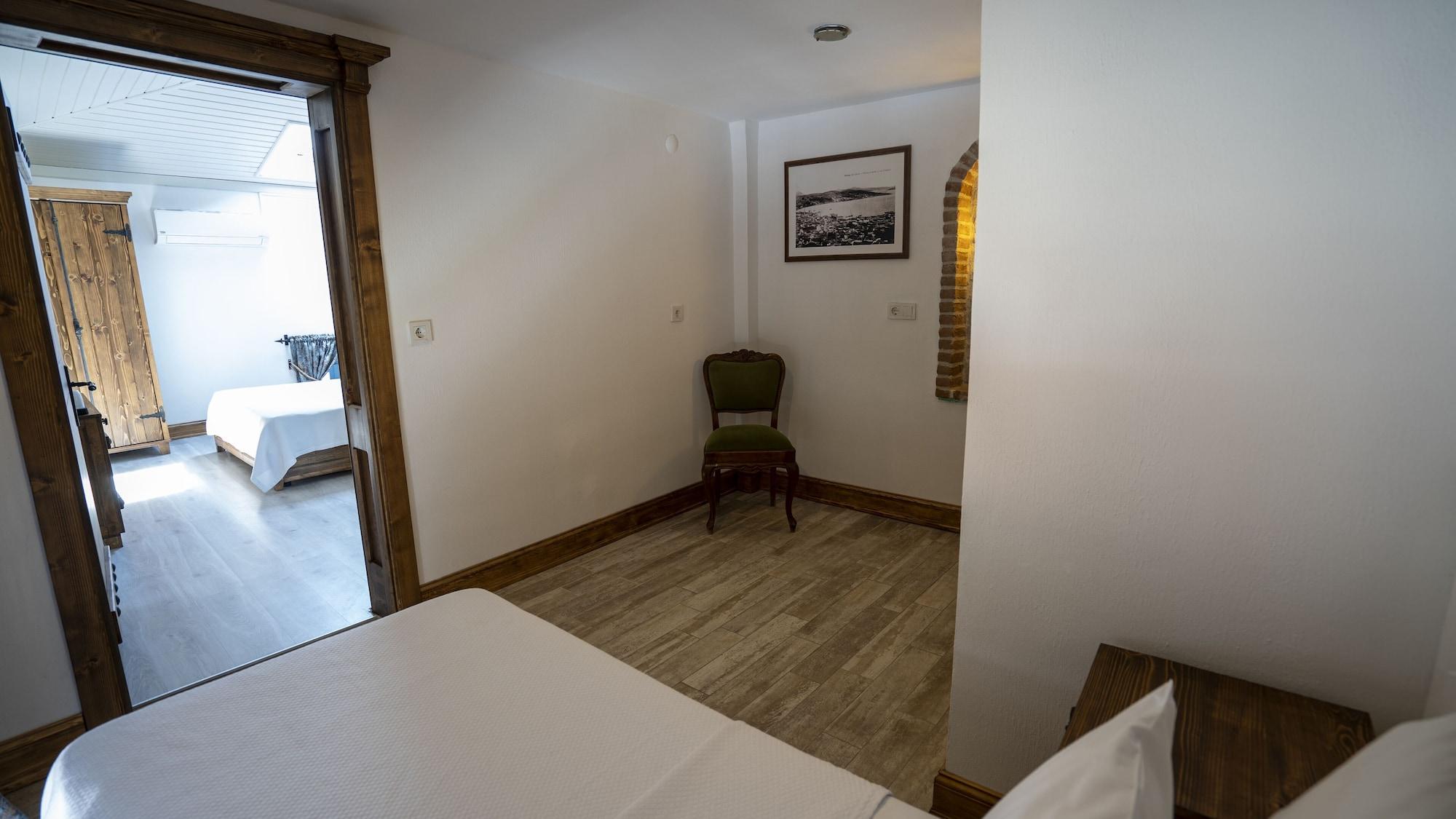 Villa Pietra Butik Otel Ayvalı エクステリア 写真