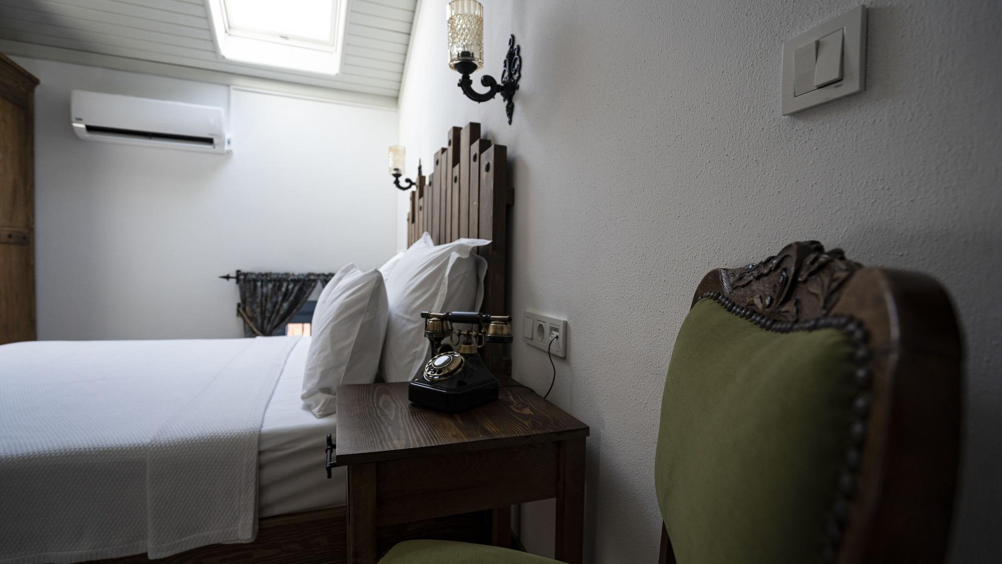 Villa Pietra Butik Otel Ayvalı エクステリア 写真